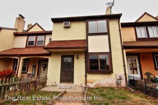 302 Walnut Ridge Est, Pottstown PA  19464-3057 exterior