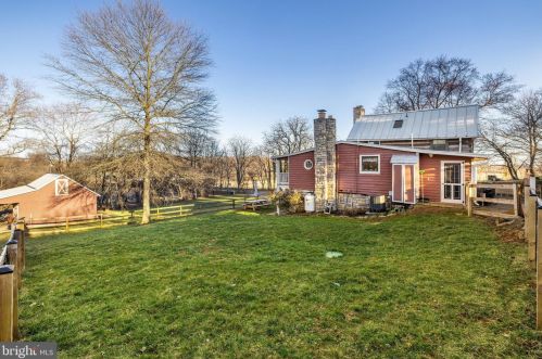 39580 Lovettsville Rd, Lovettsville VA  20180-2008 exterior