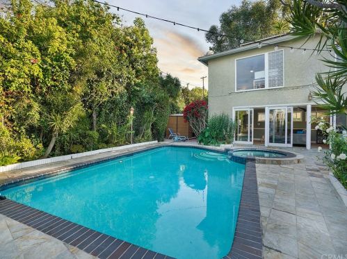 6520 Rosebay St, Long Beach CA  90808-4057 exterior