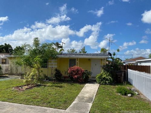 266 38th St, Hialeah, FL 33012-4361