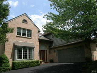 2897 Exeter Dr, Emmaus, PA 18049-1274