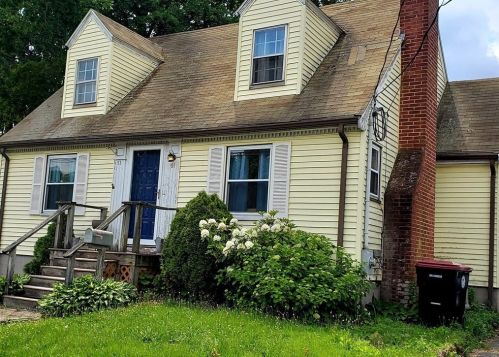 51 Belmont Ave, Brockton, MA 02301-3243