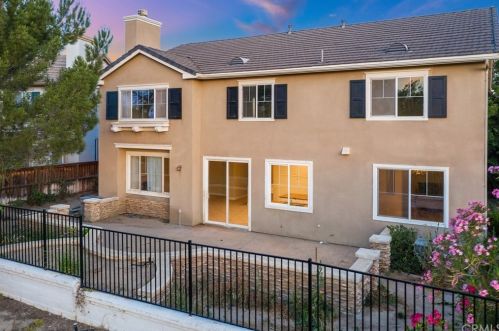 33260 Embassy Ave, Temecula CA  92592-1362 exterior