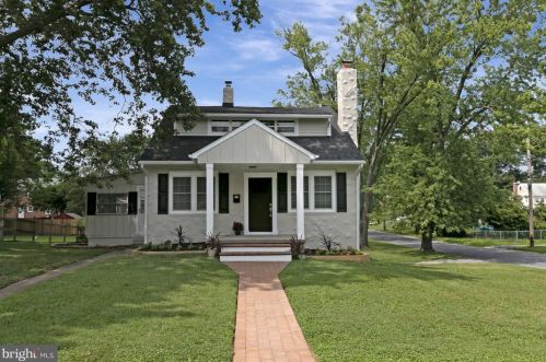 315 1st Ave, Wilmington, DE 19804-2225