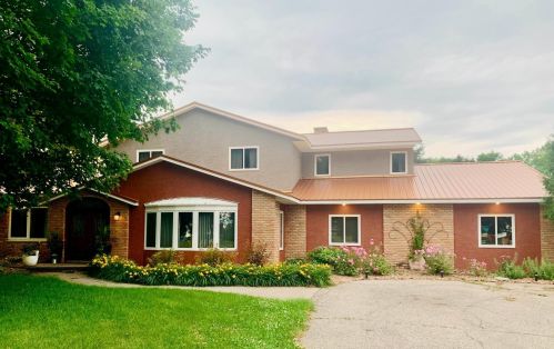 9080 195th Ave, Prinsburg, MN 56281-9708