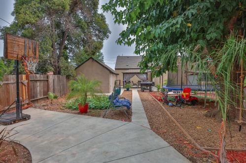 939 Garfield St, Lodi CA  95240-5404 exterior