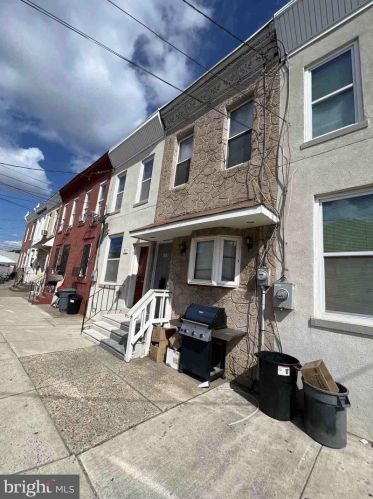 719 Chestnut St, Camden NJ  08103-2401 exterior