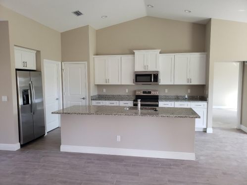 358 Inwood Ave, Fort Pierce, FL 34984-5113