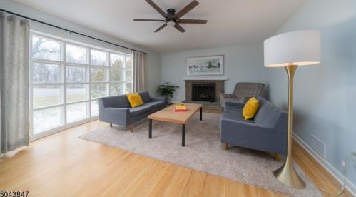 2 Briarcliff Rd, Greystone Park, NJ 07950-2907