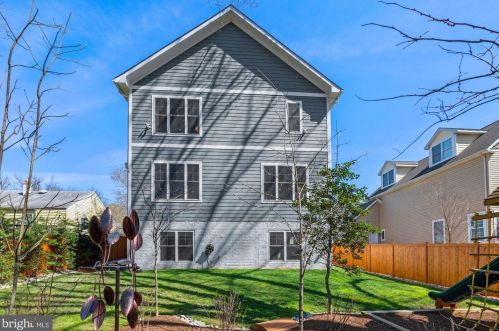 7413 Bethune St, Falls Church VA  22043-1316 exterior