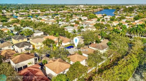 11910 12 St, Hollywood FL 33026-3874 exterior