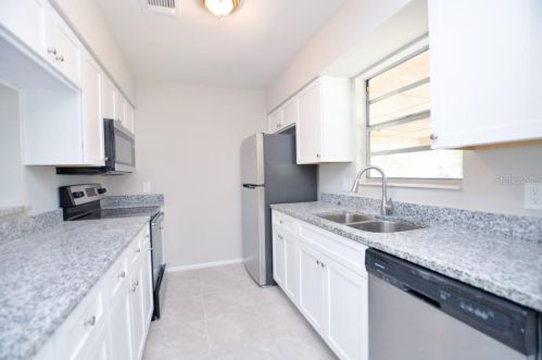 1244 Rich Moor Cir, Orlando FL  32807-6262 exterior