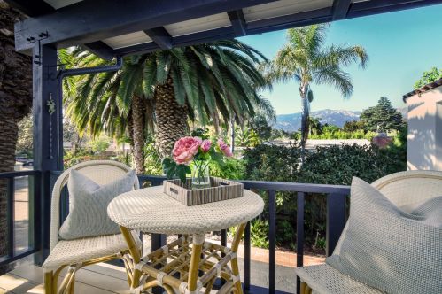 560 Apple Grove Cir, Santa Barbara CA  93105-4086 exterior