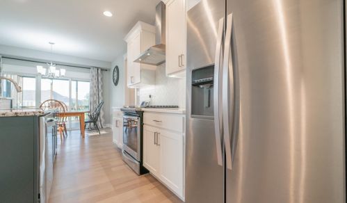 2853 Bonita Dr, Valpo IN  46385-7075 exterior