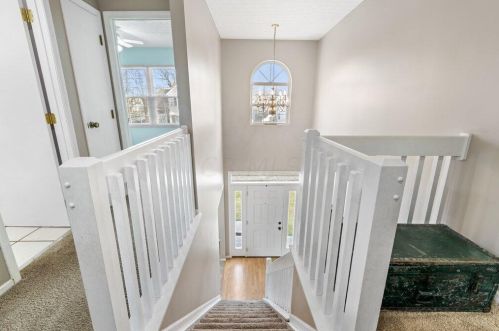 221 Bent Tree Ln, Pataskala OH  43062-8111 exterior