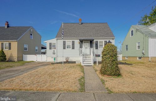 221 4th St, Gloucester, NJ 08030-2630