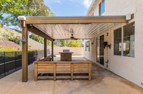 43020 Noble Ct, Temecula CA  92592-4385 exterior