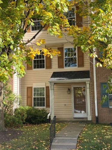3262 Ward St, Pittsburgh, PA 15213-4451