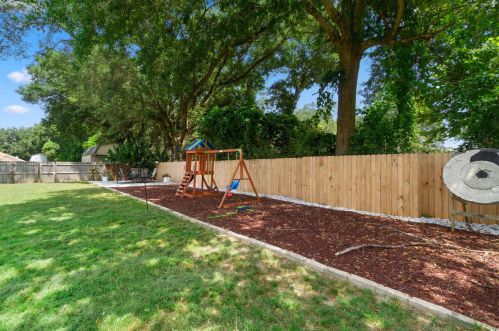2394 La Lar Ln, Pensacola, FL 32534-9560