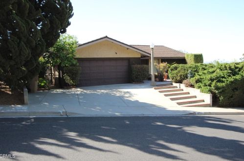 444 Dana Dr, Santa Paula, CA 93060-1611