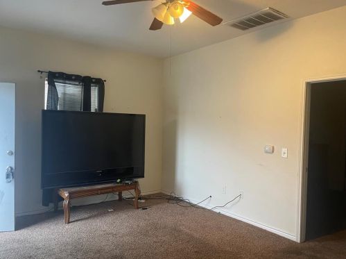 4710 Avenue, Galveston TX  77551-0049 exterior