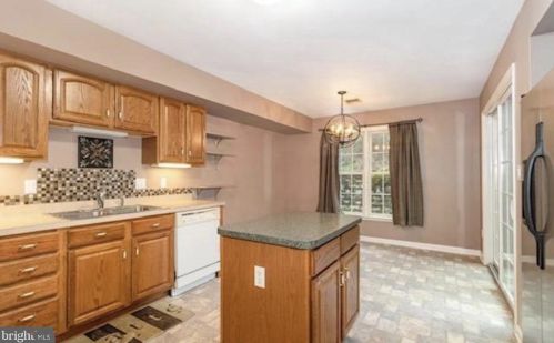 36 Ashburg Dr, Navy Sup Dpt PA  17050-8209 exterior