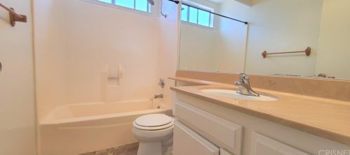 28535 Winterdale Dr, Santa Clarita CA  91387-3136 exterior
