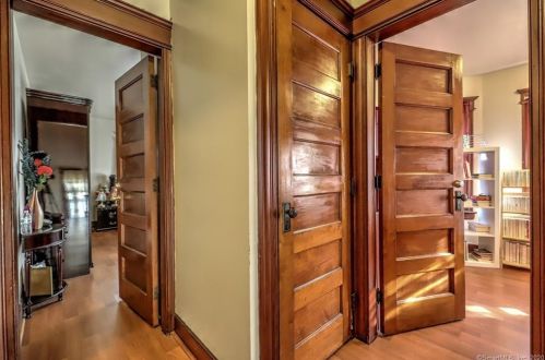 76 Savoy St, Bridgeport CT 06606-4122 exterior