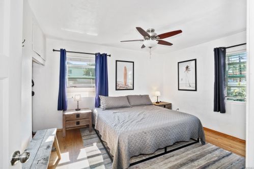 904 Beryl St, San Diego CA  92109-2034 exterior