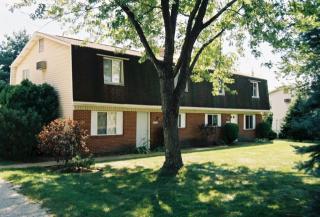 6250 Island Dr, Canton OH  44718-1345 exterior