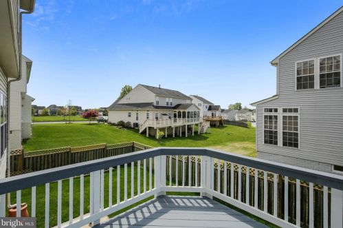 39 Houser Dr, Lovettsville VA  20180-8631 exterior