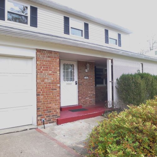 788 Ackley Rd, Cincinnati, OH 45255-4523