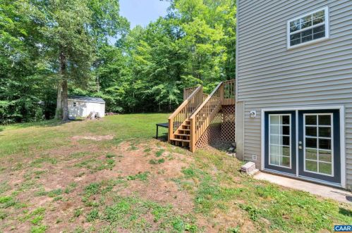 2 Riverside Dr, Bybee VA  22963-2021 exterior