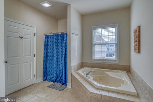 245 Stone Ridge Dr, Dover DE  19901-8205 exterior