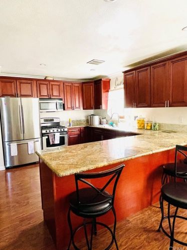 25285 18th St, San Bernardino, CA 92404-5557