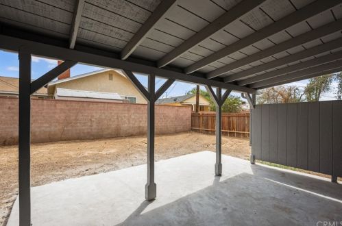 802 Avenue, Lancaster CA 93536 exterior