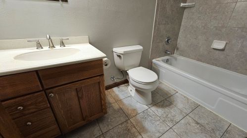 3446 Meadowlark Dr, Covington KY  41018-2608 exterior