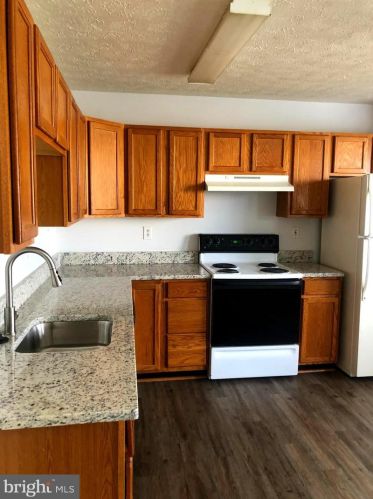 9911 Midland Way, Fredericksburg VA  22408-7752 exterior