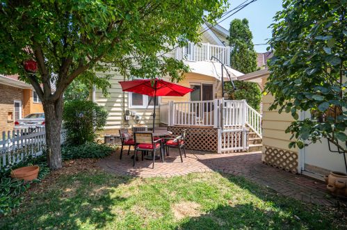 2555 72, Milwaukee WI 53219-2529 exterior