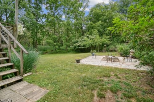 158 Norway Ln, South Plainfield NJ  07080-2810 exterior