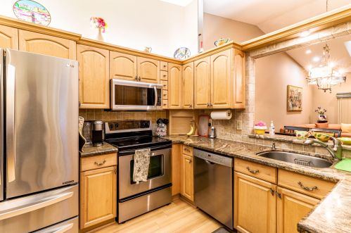 6125 Sunny Pointe Cir, Delray Beach, FL 33484-2444