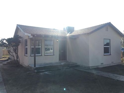 120 Mariposa St, Avenal, CA 93204-1226