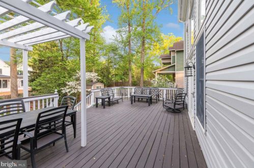 610 Poplar Dr, Falls Church VA  22046-2838 exterior