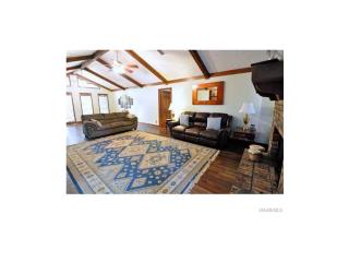 3955 Ray Dr, Montgomery, AL 36109-2328