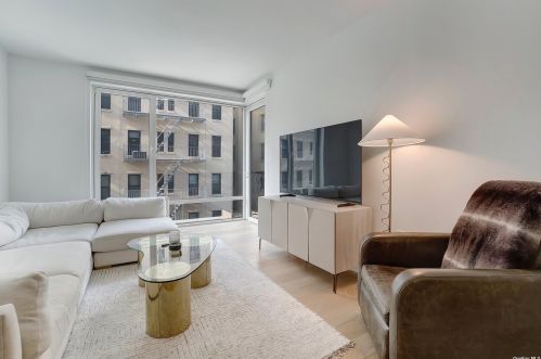 133 Beach 116th St, Far Rockaway NY  11694-2413 exterior