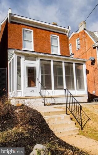 1409 Clayton St, Wilmington DE  19806-4005 exterior