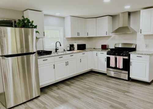8 Acre St, Raymond, NH 03077-2676