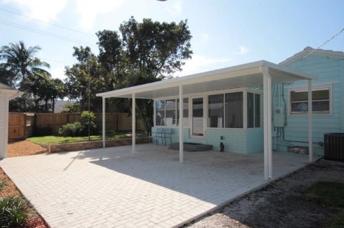 345 Swinton Ave, Delray Beach FL  33444-3550 exterior