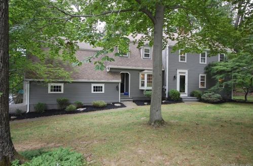 36 Revere Pl, Ridgefield, CT 06877-4714