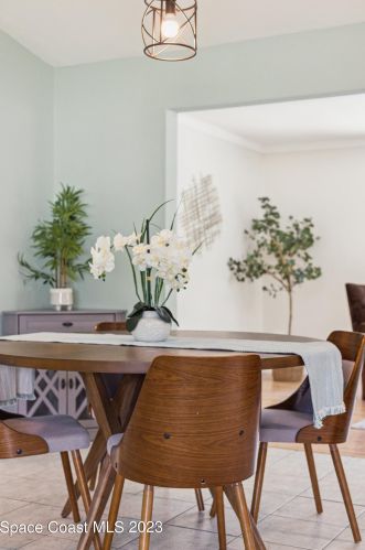 468 Tulip Dr, Sebastian FL  32958-5564 exterior